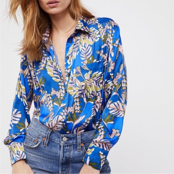 FREE PEOPLE Under the Palms Blue Satin Button Blouse Top - Picture 3 of 10